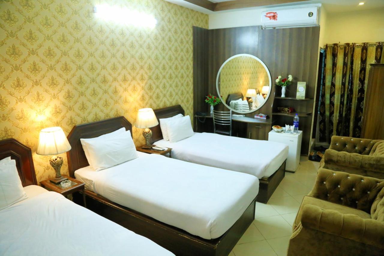 Fiesta Inn Hotel & Resorts Multan Exterior photo
