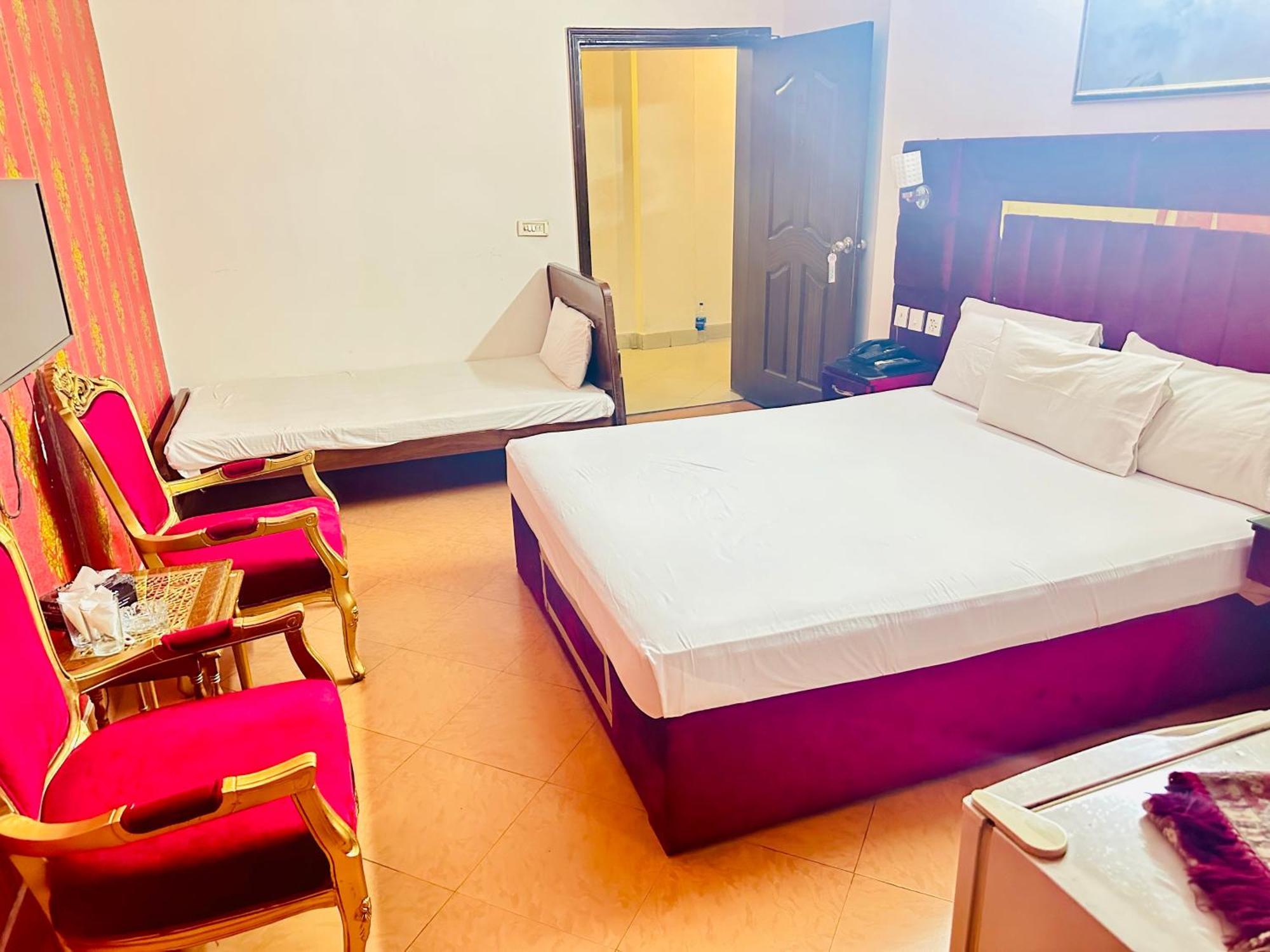 Fiesta Inn Hotel & Resorts Multan Exterior photo