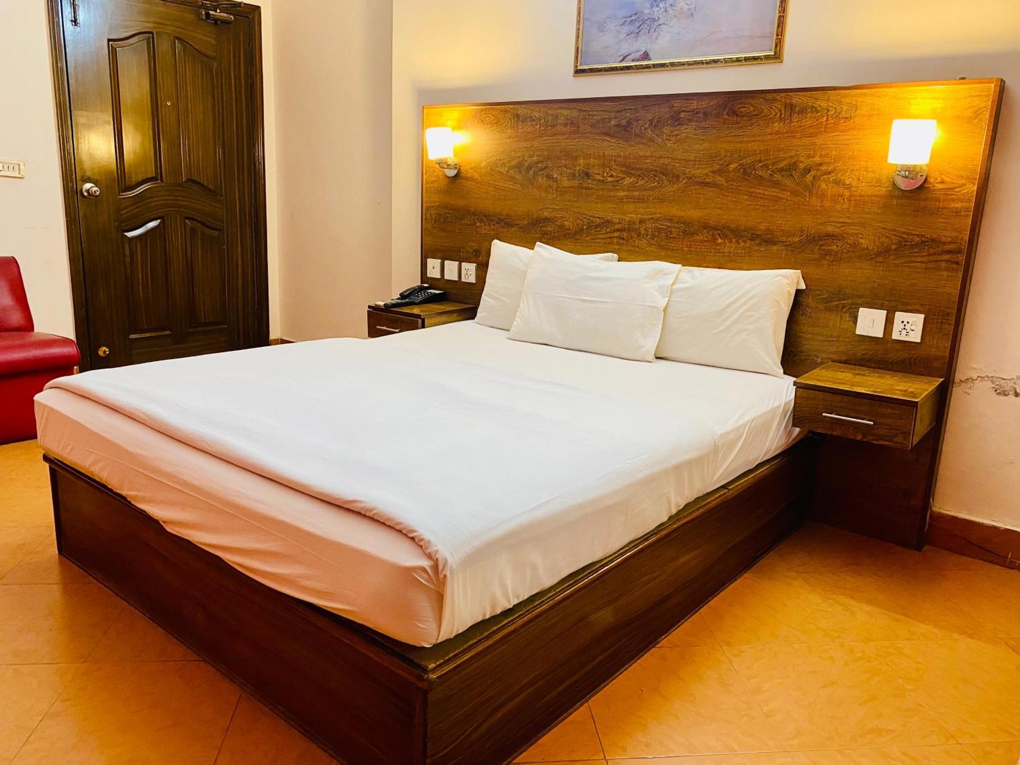 Fiesta Inn Hotel & Resorts Multan Exterior photo