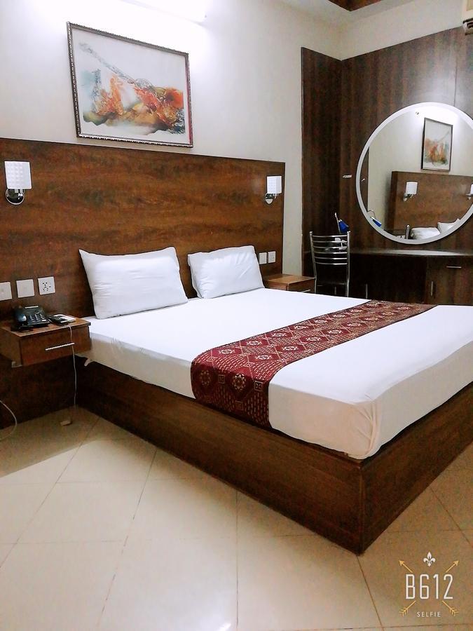 Fiesta Inn Hotel & Resorts Multan Exterior photo