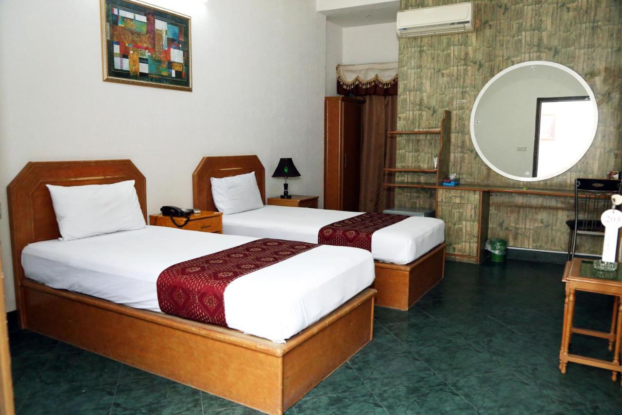 Fiesta Inn Hotel & Resorts Multan Exterior photo